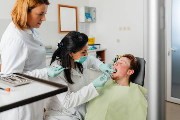 Best Emergency Dentist for Knocked-Out Tooth in Wathena, KS
